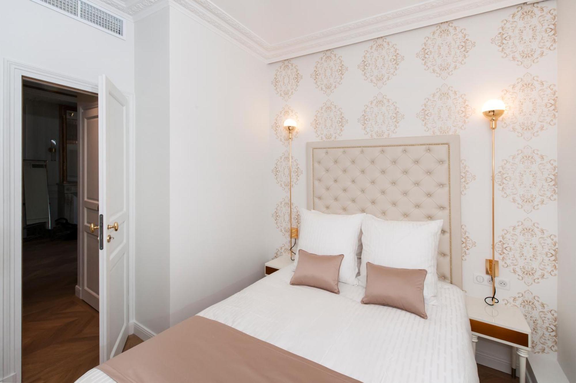 Pick A Flat's Champs Elysees - Rue Lincoln * Parigi